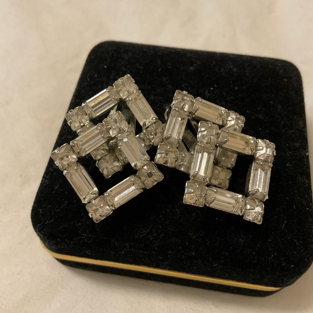 Elegant Silver Geometric Earrings